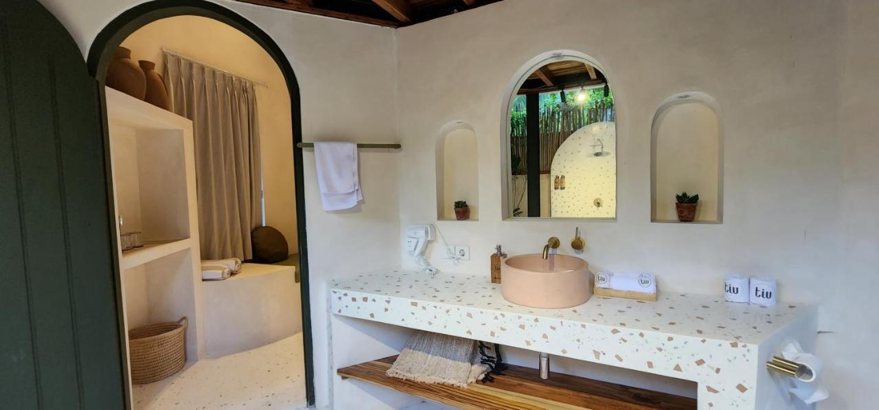 Tiu Oasis Lombok Hotel Kuta  Exterior foto